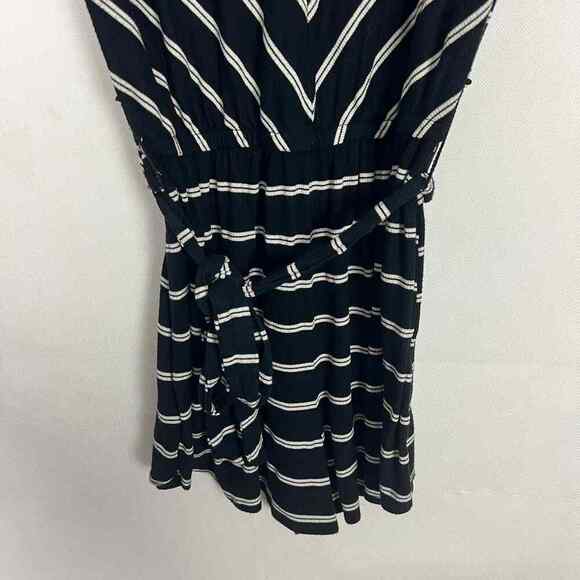 Billabong Women's Striped Short Sleeve Romper Size Small Tie Waist - Picture 4 of 10